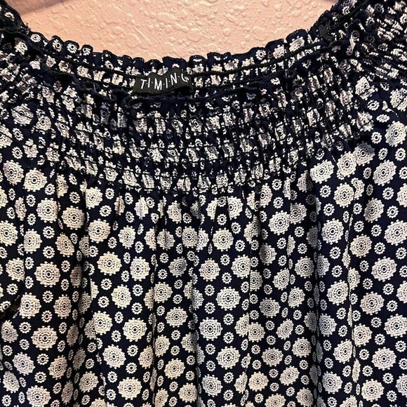 Timing black and white patterned top - Picture 3 of 8
